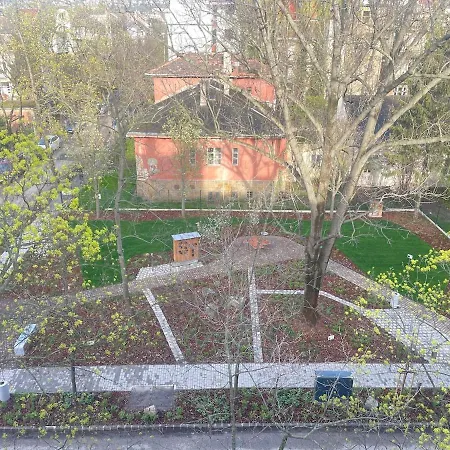 Quiet Garden With Terrace Near Center
